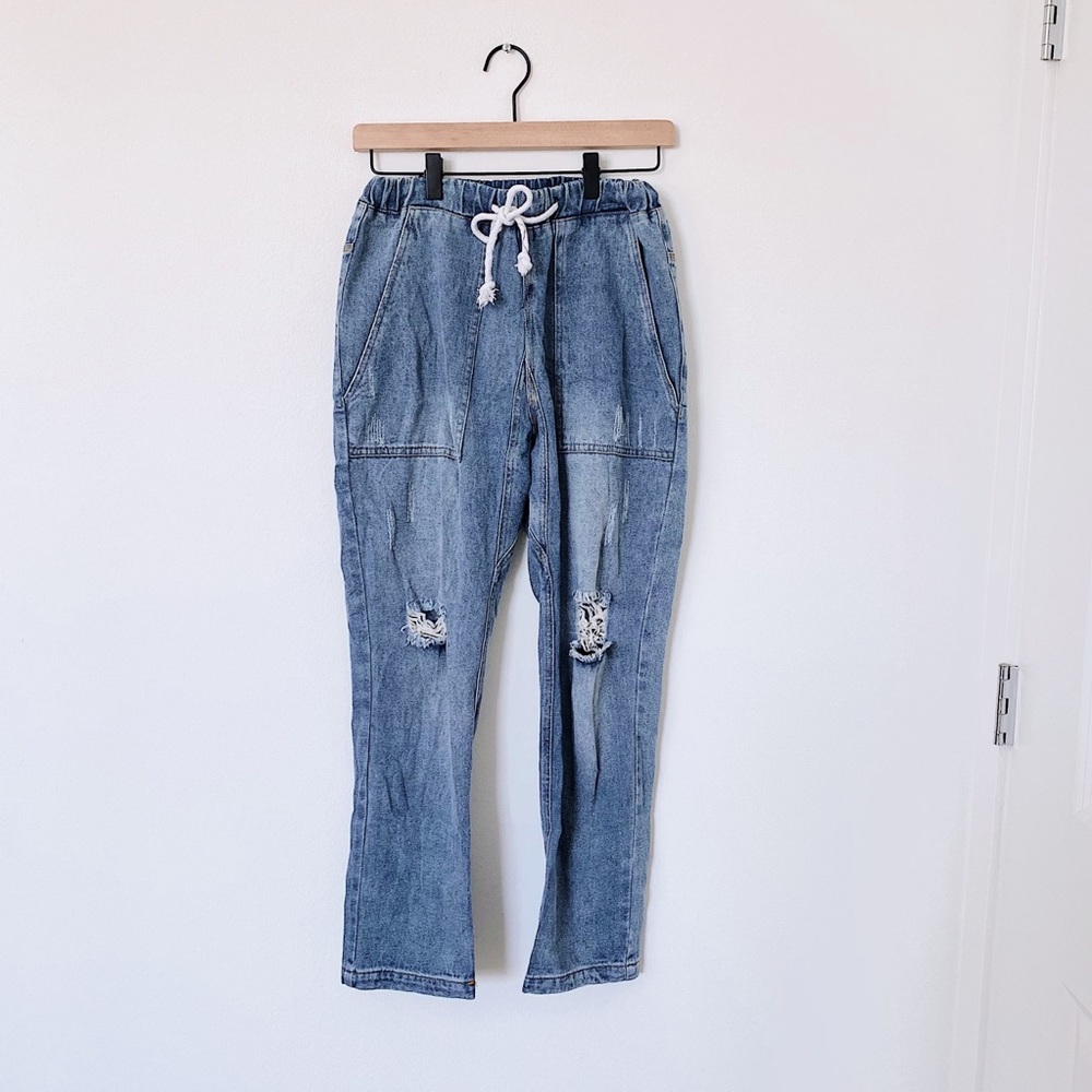 Elastic Waste Distressed Denim Jeans